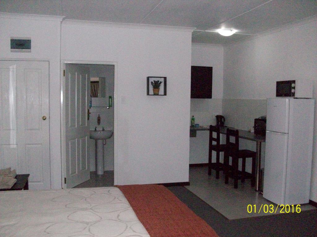 Laings Lodge Laingsburg Extérieur photo